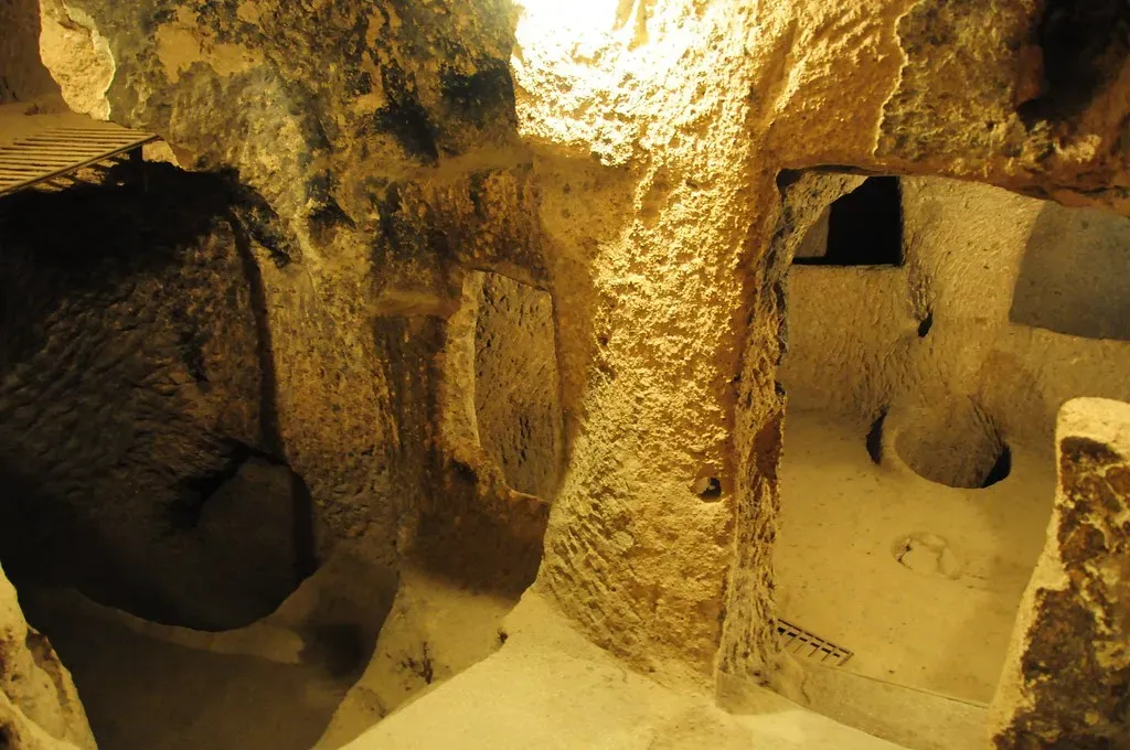 #9 - Underground Cities Carved With Natural Climate Control (VSmithUK, Flickr, CC BY 2.0)
