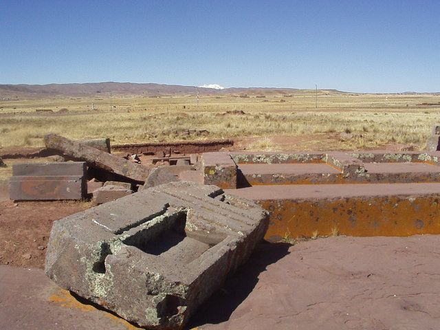 Pumapunku: Bolivia's Precision-Cut Stone Mystery (Image Credits: Wikimedia)