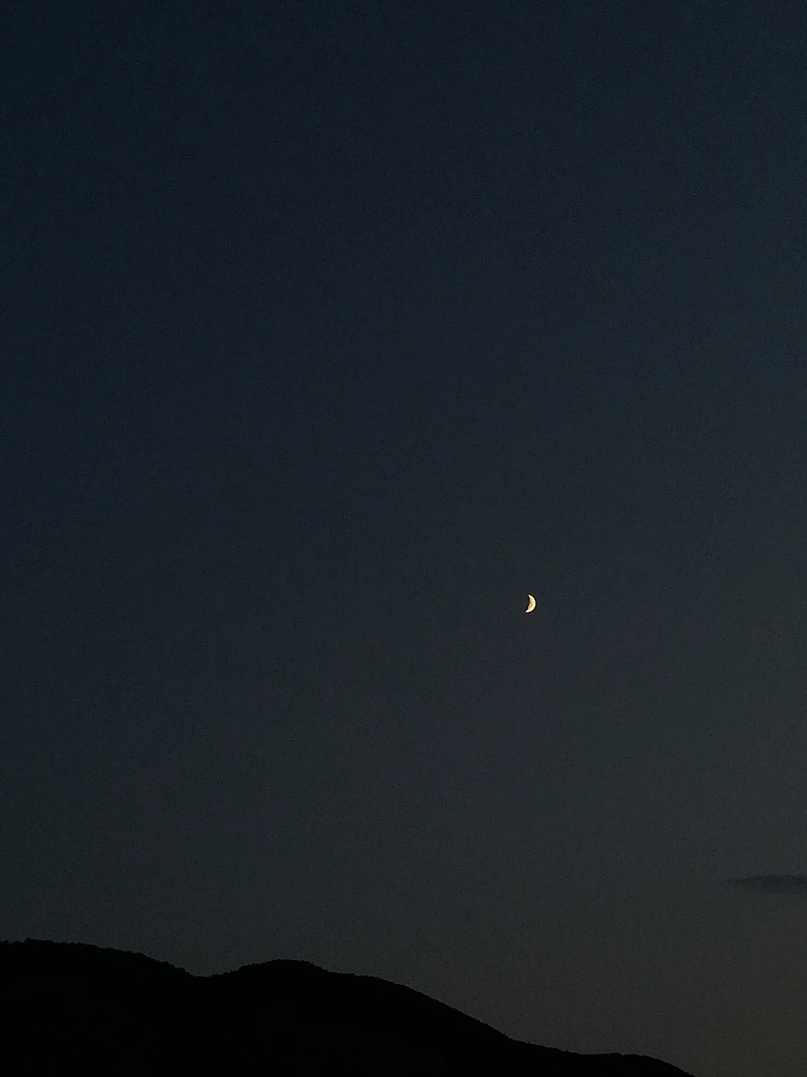 The Marfa Lights, Texas: Desert Orbs That Dodge Easy Explanations (Image Credits: Wikimedia)