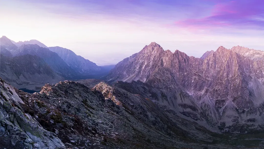 Ancient Super-Mountains and Their Impact on Life (Image Credits: Unsplash)