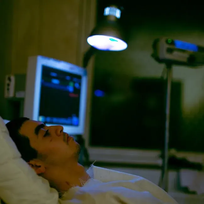 The Final Brain Surge: Why Death Is Not Just “Lights Out” (Image Credits: Pexels)