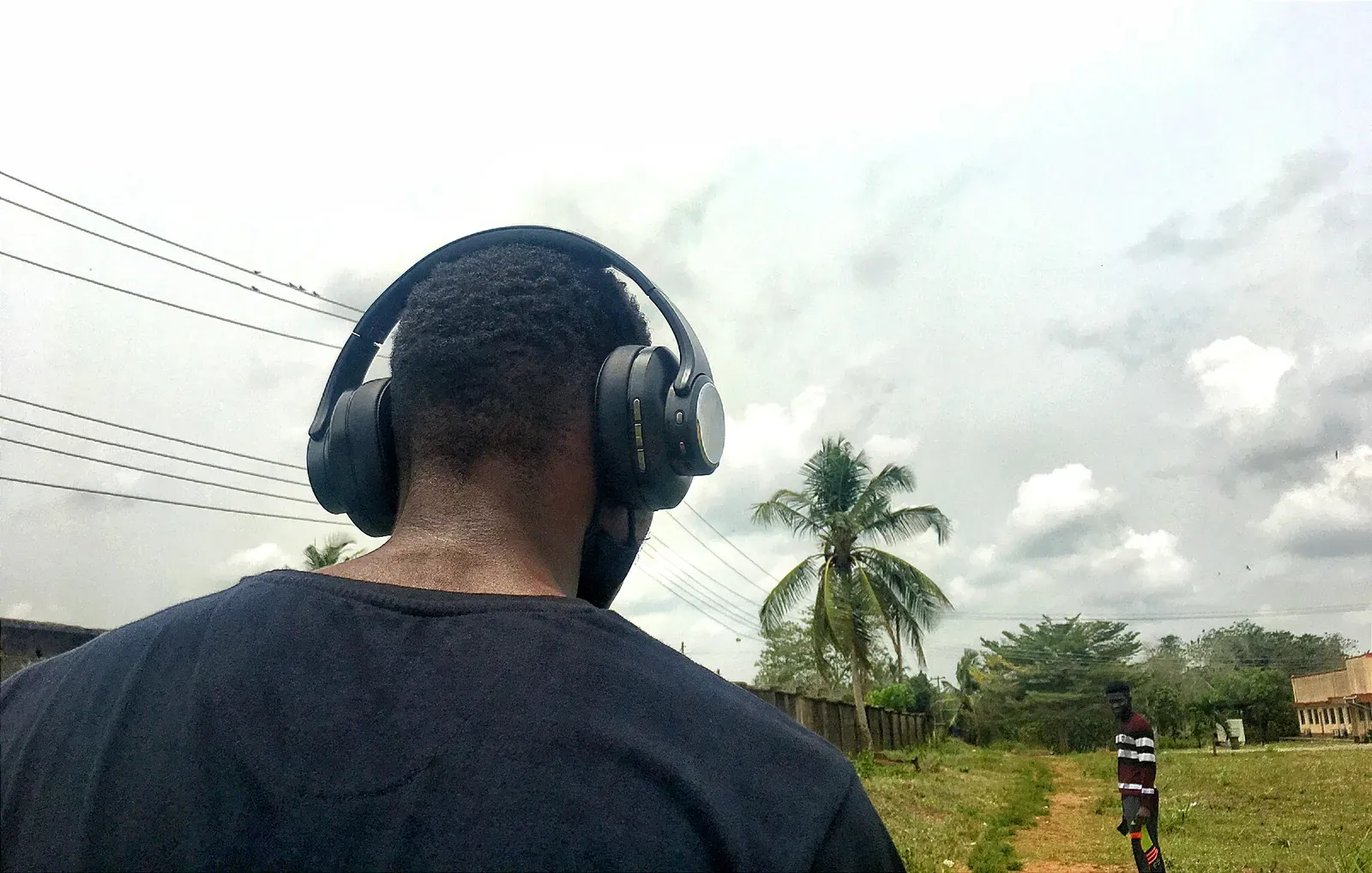 Why It Matters: Music vs. Medication, Silence, and Everything in Between (Image Credits: Wikimedia)