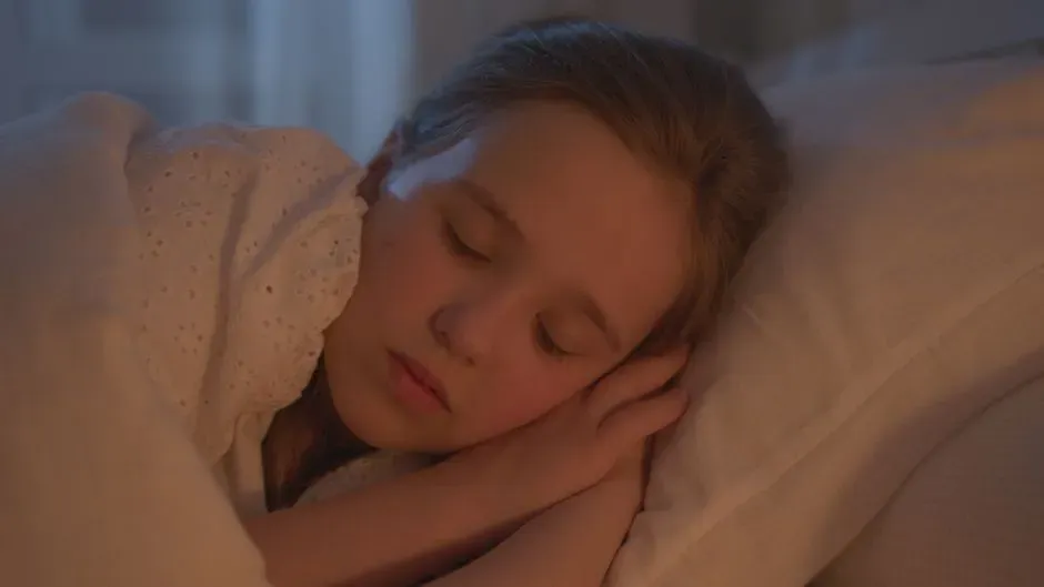 How You Can Nudge Your Sleep Closer to This Ancestral Pattern (Image Credits: Pexels)
