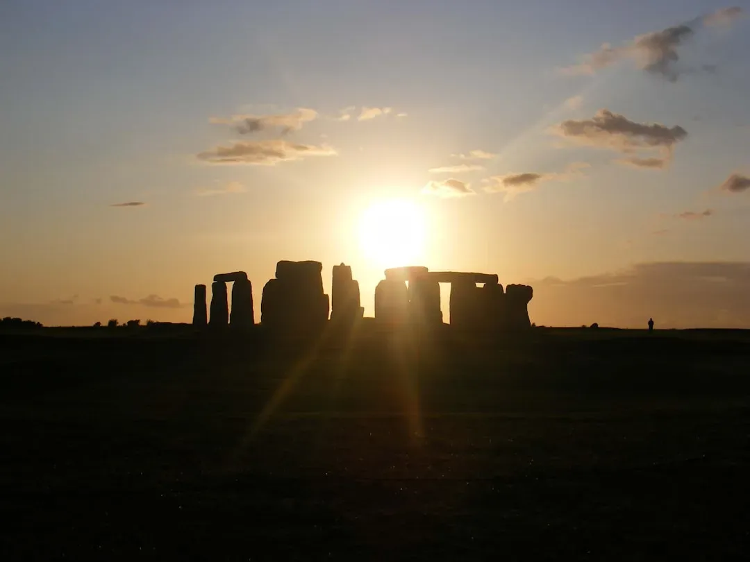12. Stonehenge's Sky-Tracking Alignments Built Without a Single Written Formula (Image Credits: Unsplash)