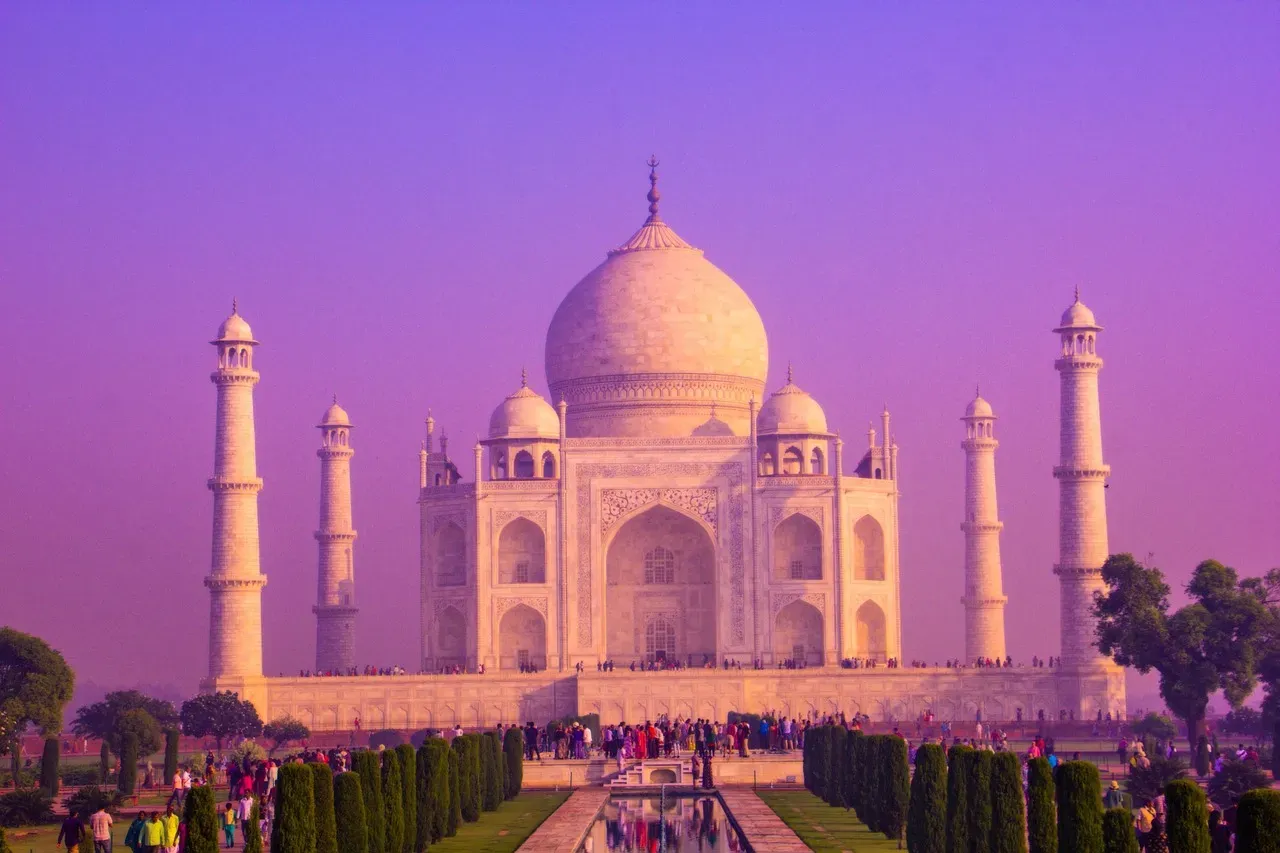 The Taj Mahal’s Shifting Colors and Myth of the Black Twin (Image Credits: Pixabay)