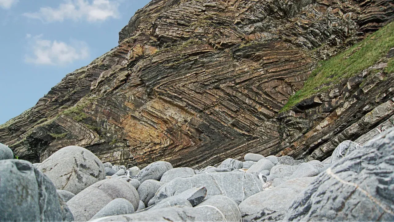 The Great Unconformity: A Missing Billion Years of Rock (Image Credits: Pixabay)