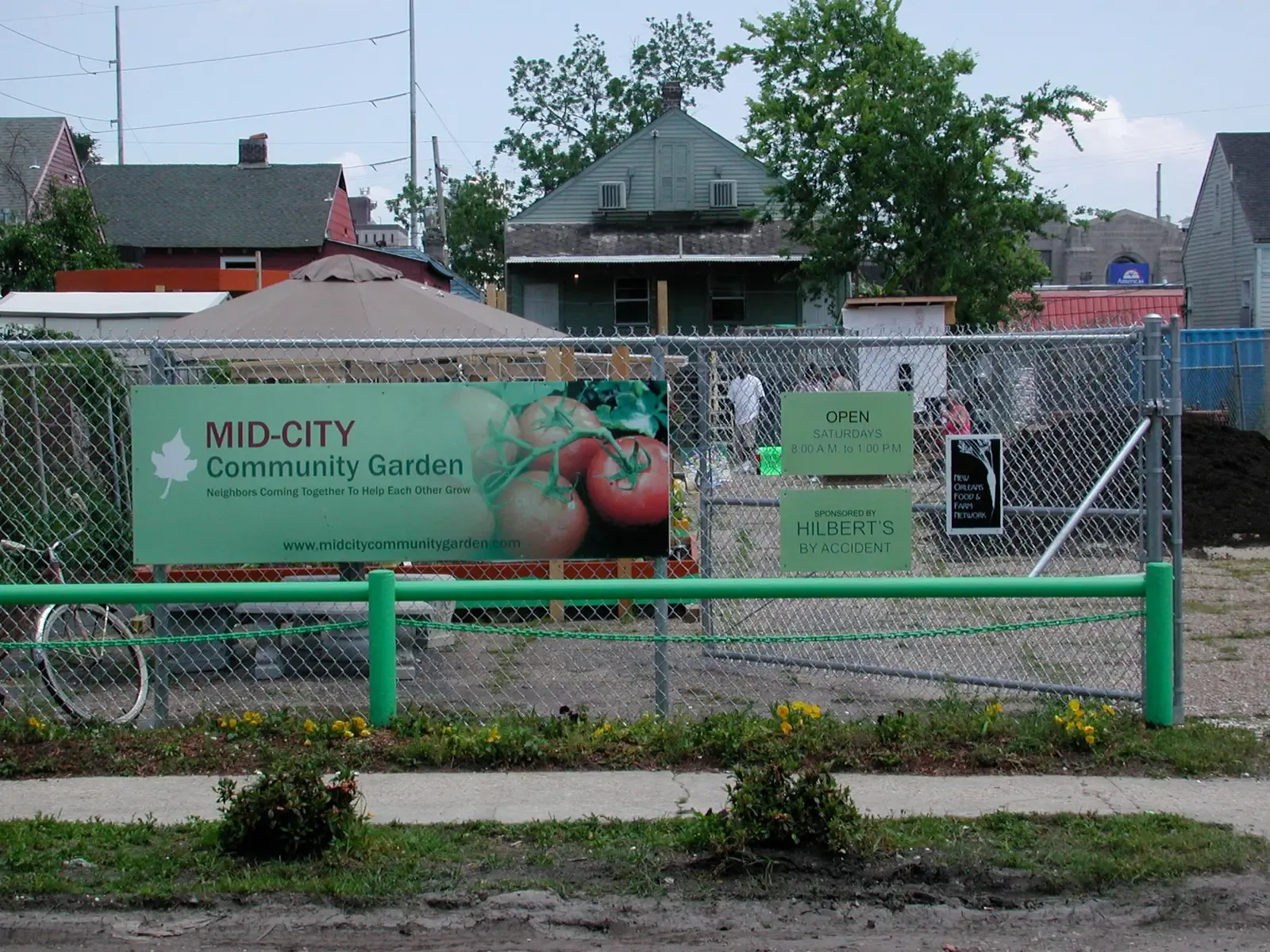 How People Can Help: From Backyard Habits to Big-Picture Change (Image Credits: Wikimedia)