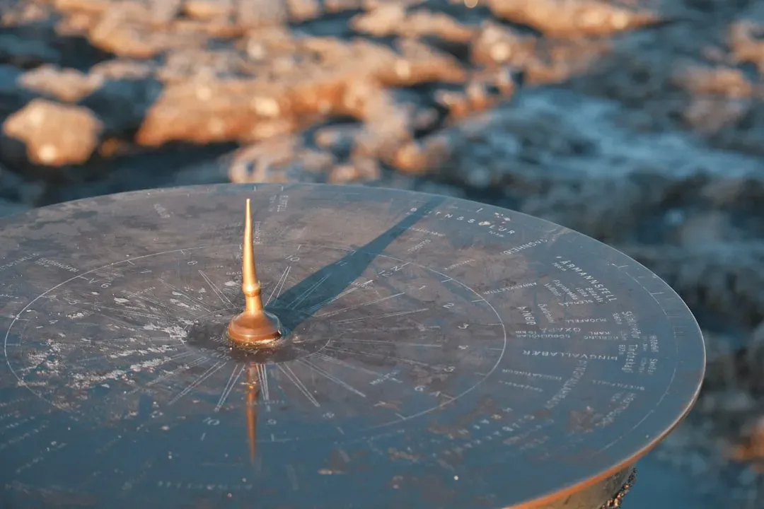 Earth, Magnetism, And Direction: Navigation Before GPS (Image Credits: Unsplash)