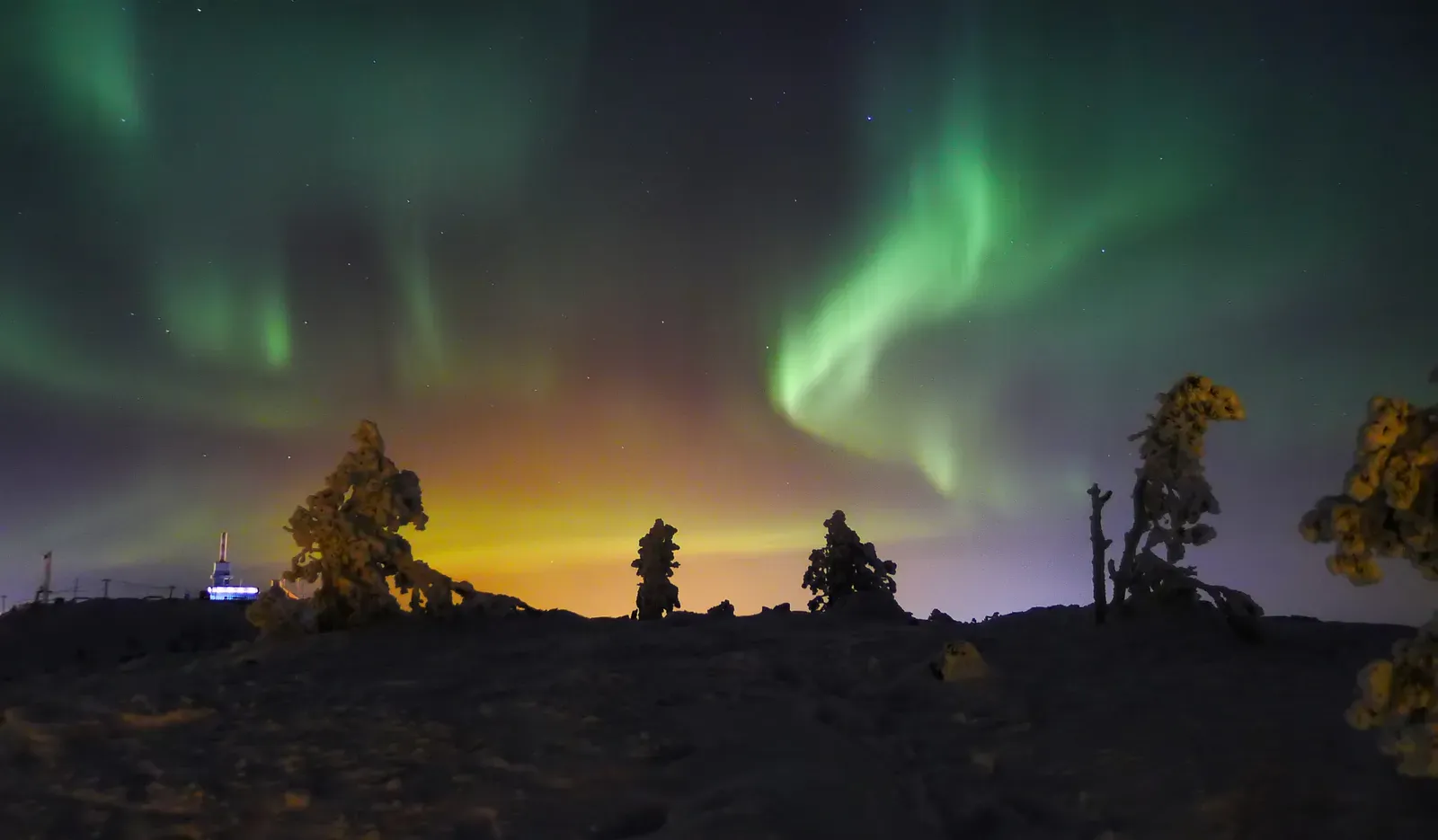 How to Photograph the Northern Lights Like a Pro (Image Credits: Wikimedia)