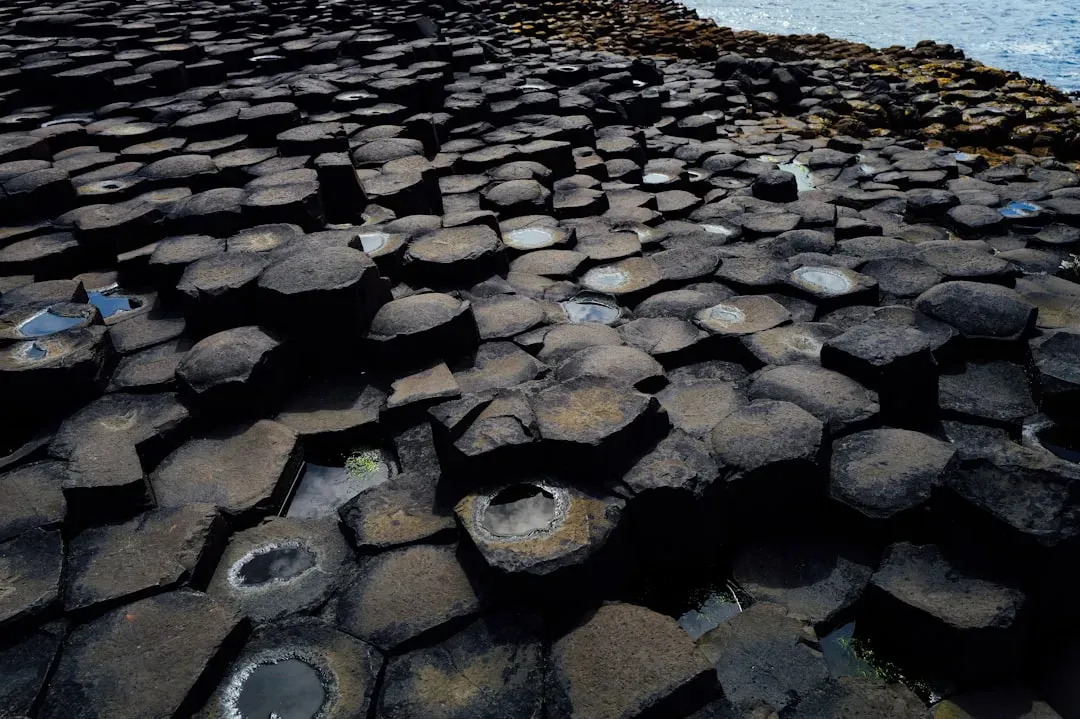 The Giant’s Causeway: Hexagons That Look Almost Engineered (Image Credits: Unsplash)