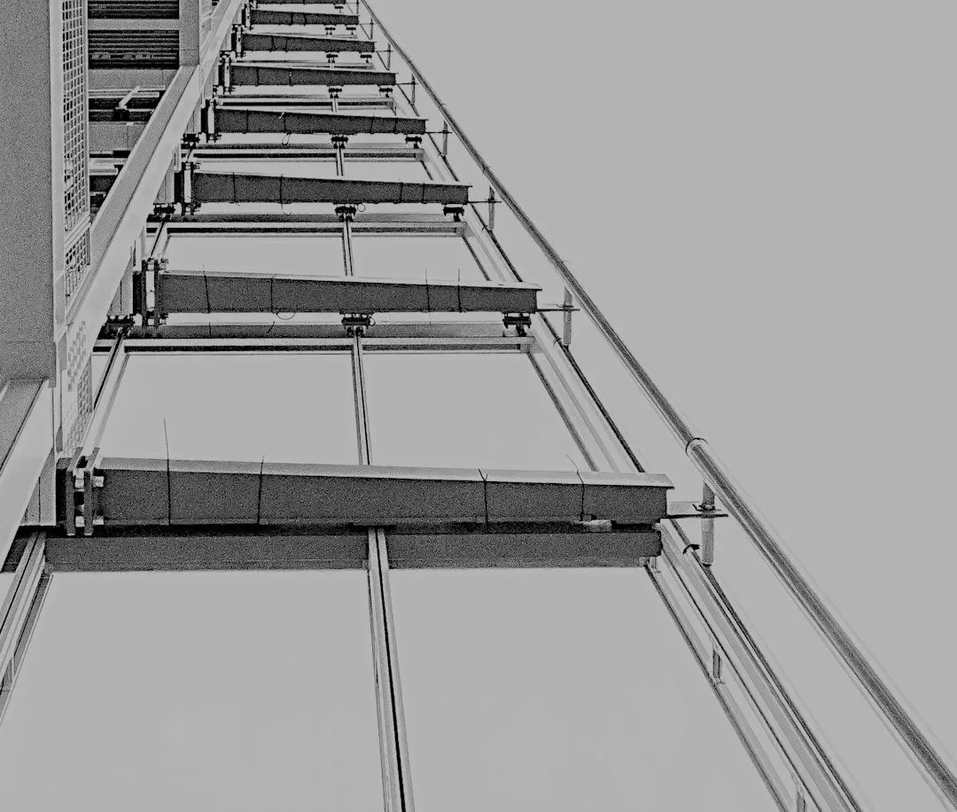 The Ponzo Illusion: How Backgrounds Trick Your Depth Perception (Image Credits: Unsplash)