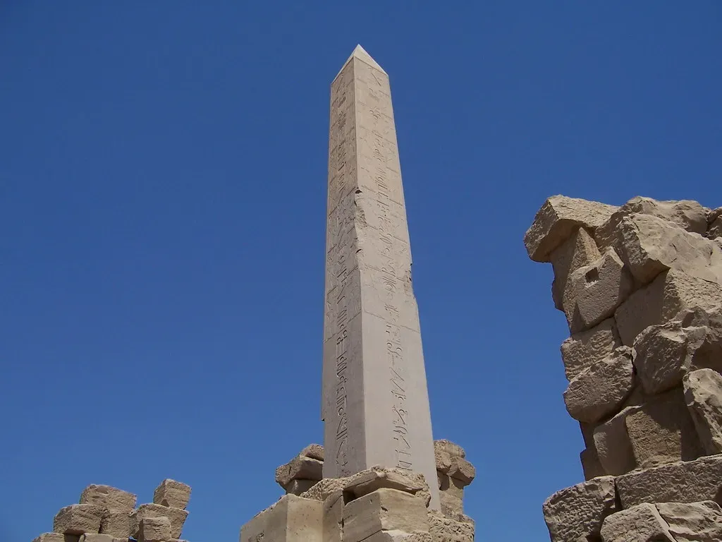 3. Egyptian Granite Carved Smooth Without a Single Power Tool (mardochaios, Flickr, CC BY-SA 2.0)