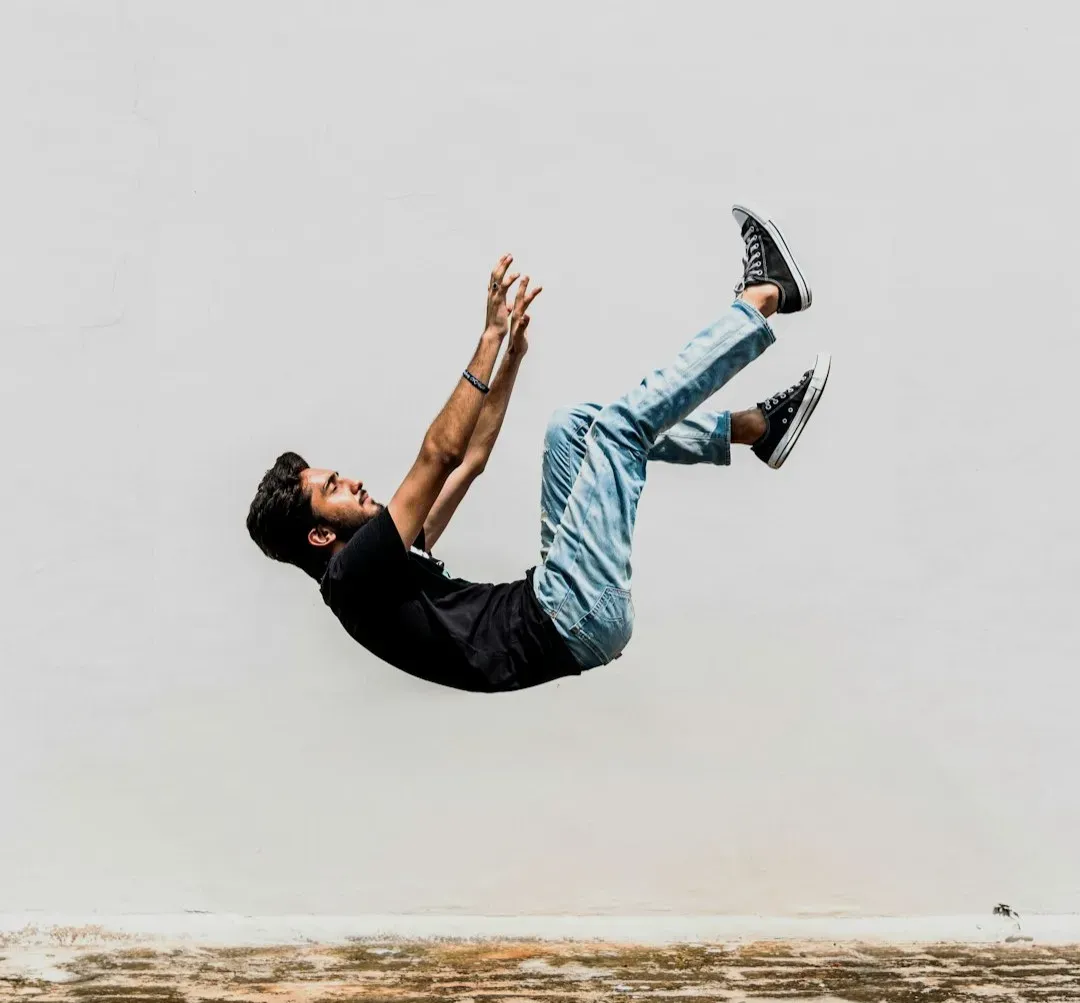The Myth of “Hit the Ground and You Die” (Image Credits: Unsplash)