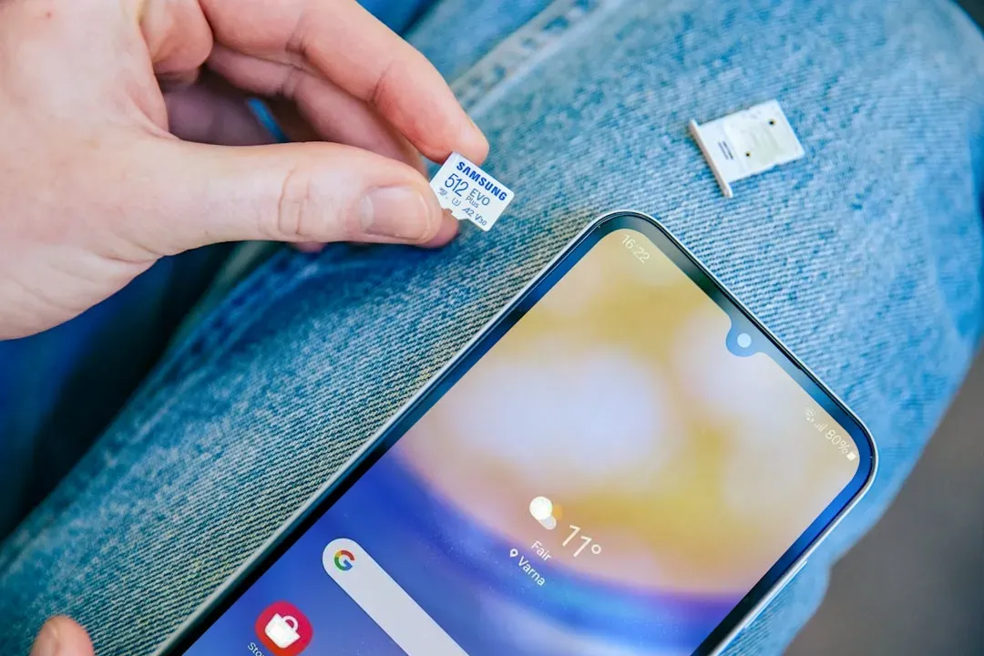 1. Your Phone’s Microchips Run On Quantum Rules (Image Credits: Unsplash)