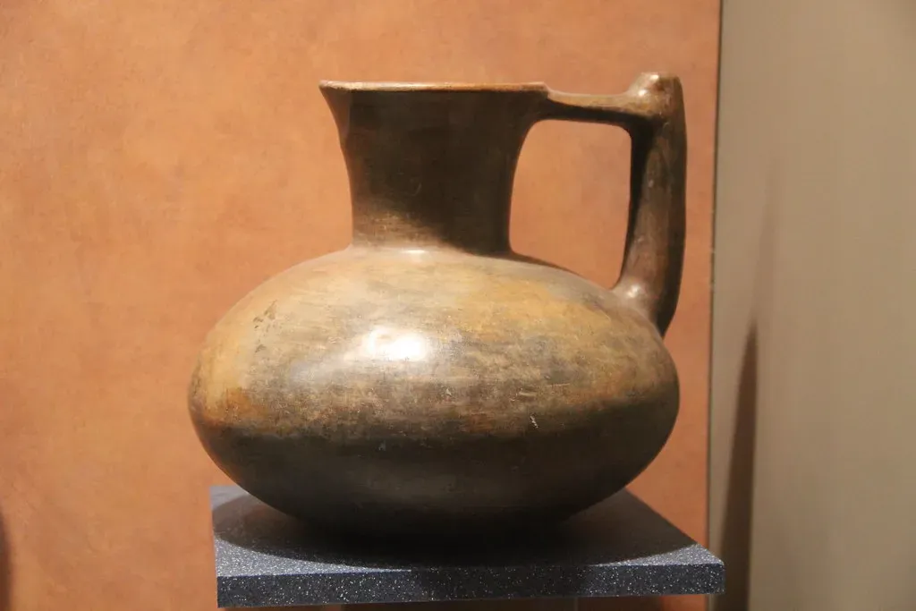 #7 - The Ceramic Vessel That Won't Sit Flat (Image Credits: Flickr)