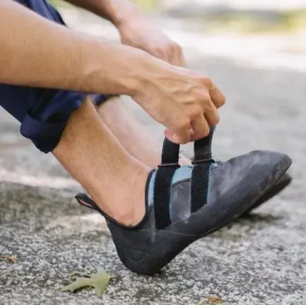 7. Velcro: Inspired By Burrs, Powered By Tiny Hooks And Loops (Image Credits: Pexels)