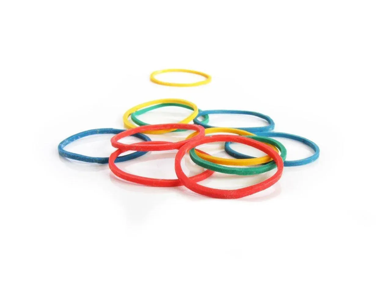 4. Rubber Bands: Tiny Engines Of Elastic Energy (Image Credits: Pixabay)