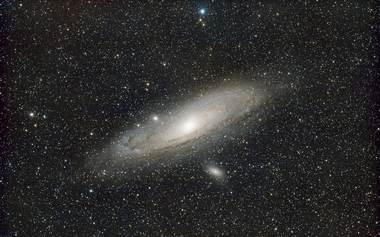 Gravitational Entropy and Universe Flatness (Image Credits: Pixabay)