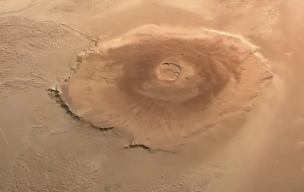 Mars Is Home to the Tallest Volcano in the Entire Solar System (Image Credits: Flickr)