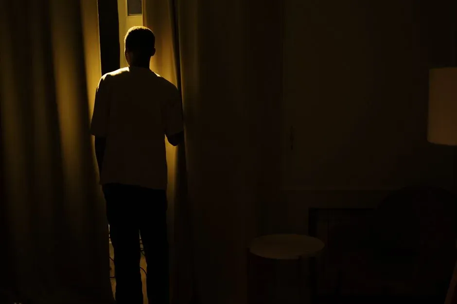 The Relationship Between Anxiety, Control, and a Perfectly Dark Room (Image Credits: Pexels)