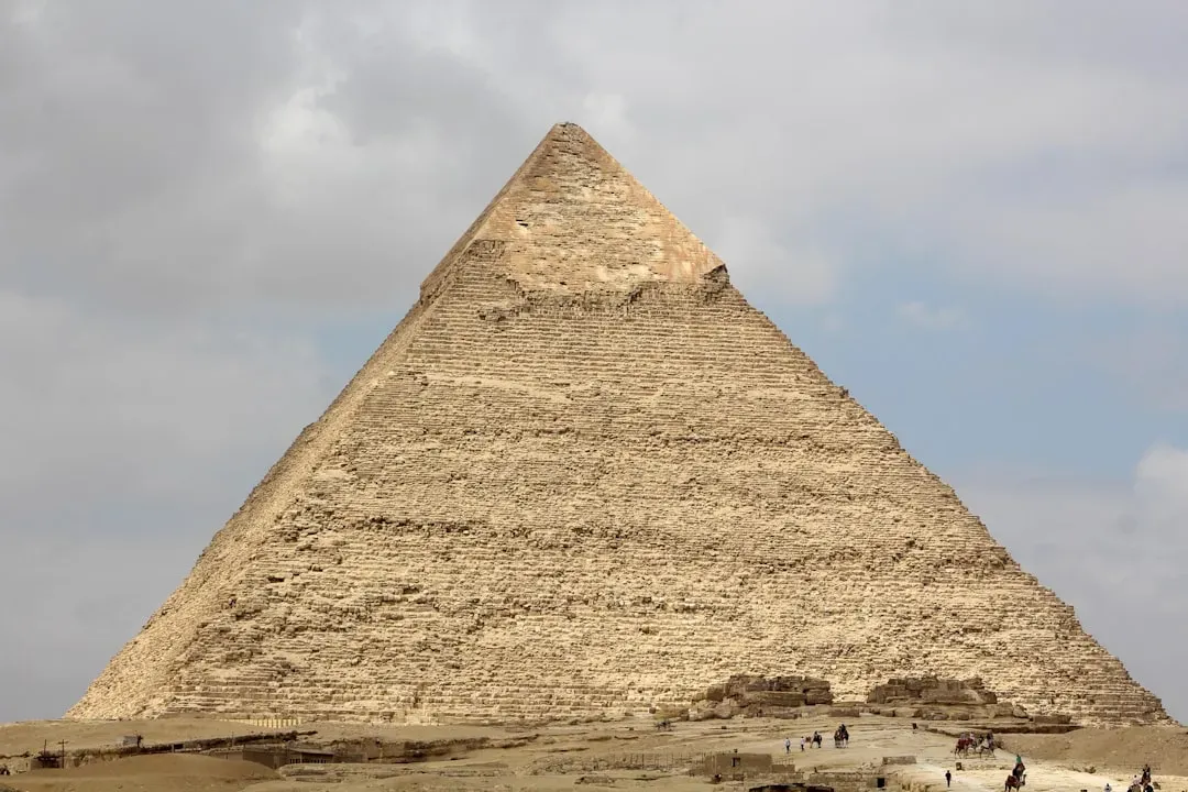 The construction methods behind the Great Pyramid of Giza (Image Credits: Unsplash)