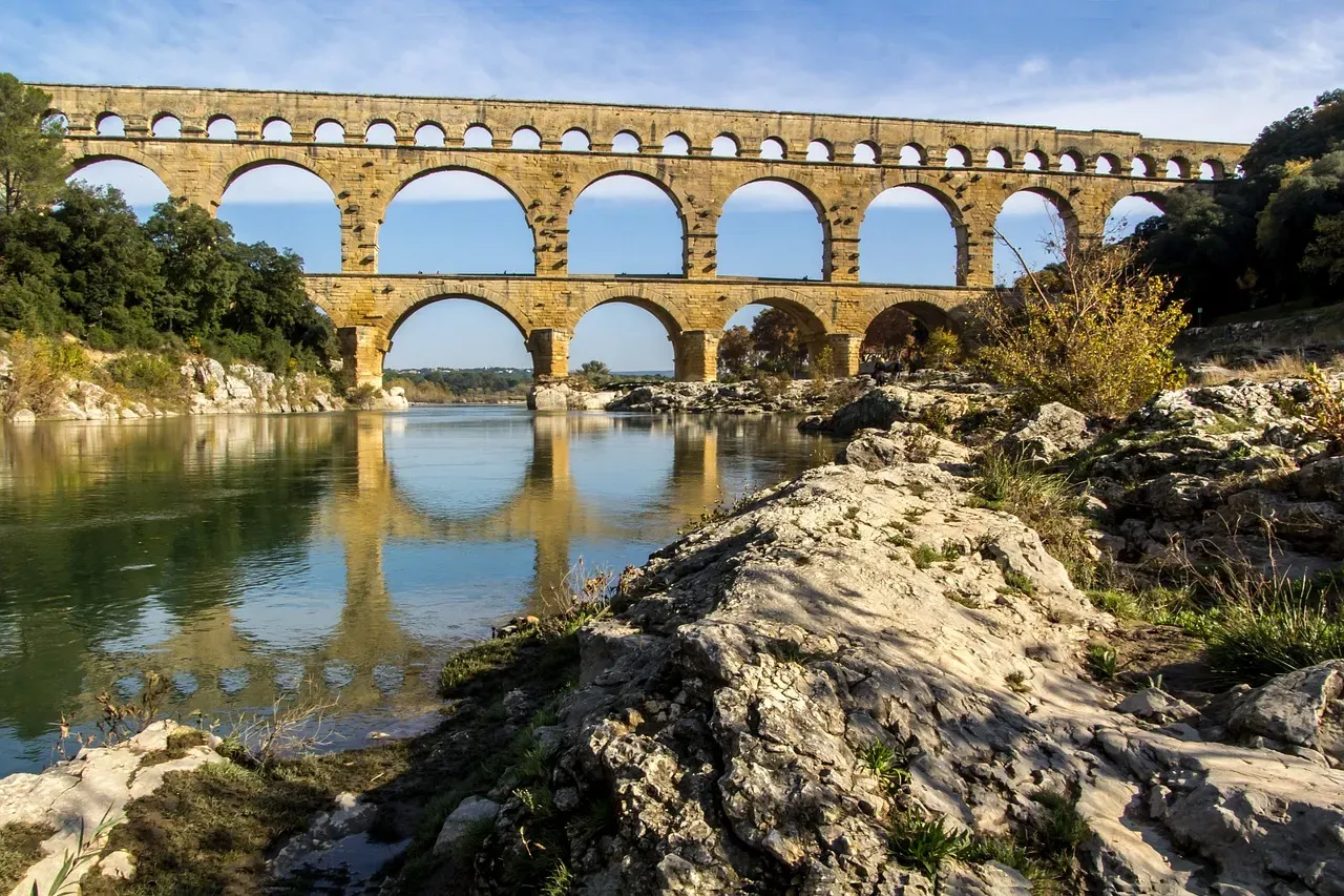 7. The Roman Aqueducts: Water Highways of the Ancient World (Image Credits: Pixabay)