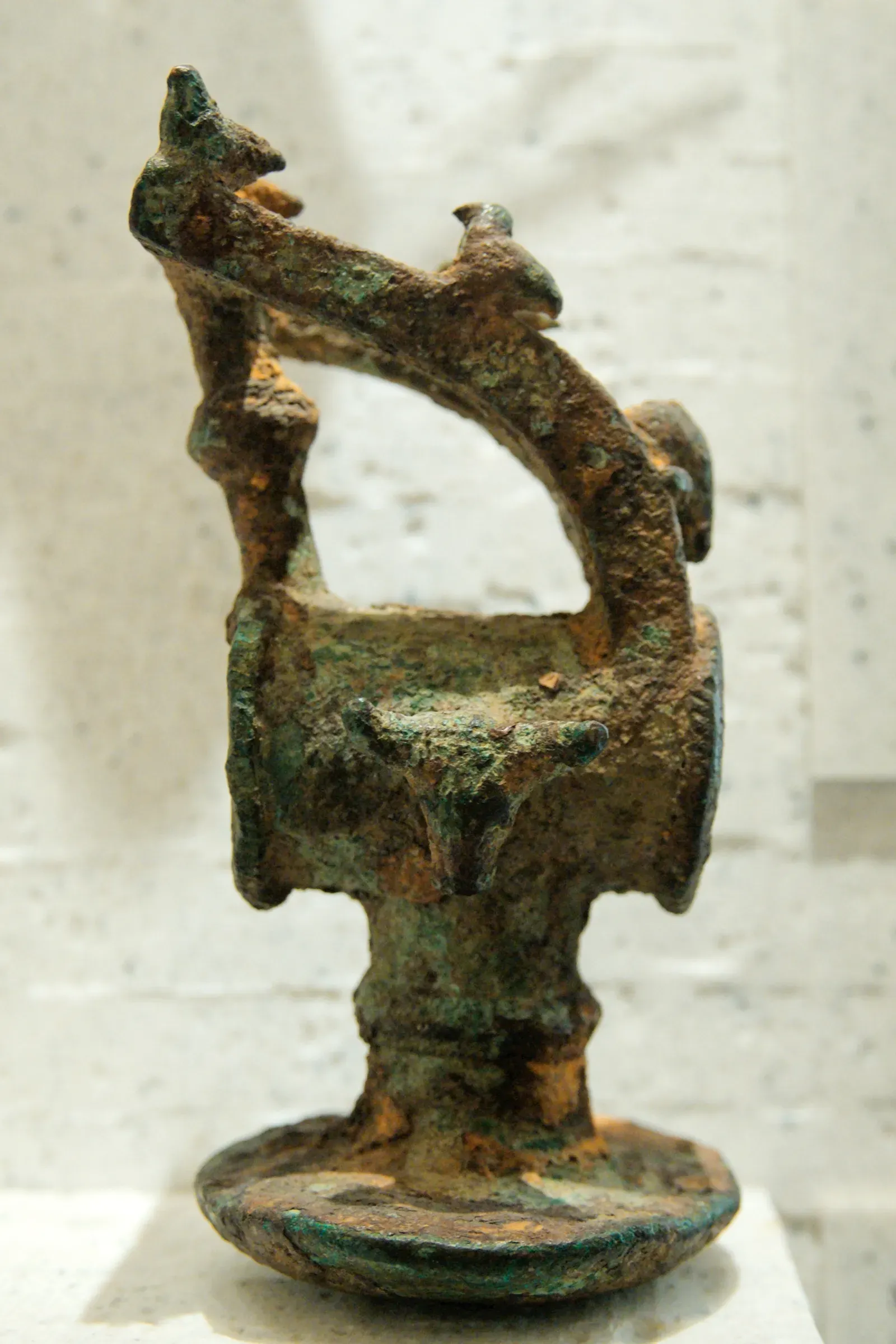 The London Hammer: An Ordinary Tool in an Impossible Place? (Image Credits: Wikimedia)