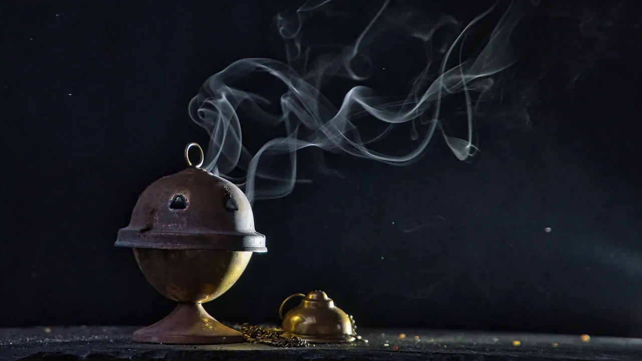 1. Incense and Sacred Smoke: Ancient Air Purifier (Image Credits: Pixabay)