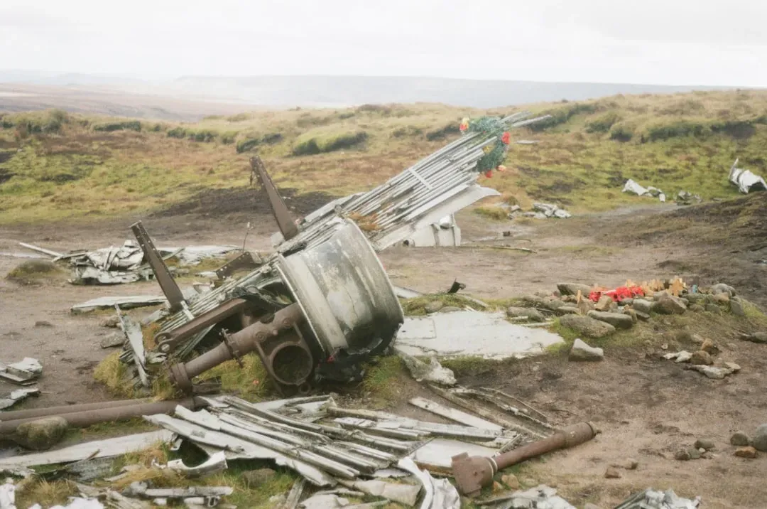 Why No Wreckage (Or So Little) Feeds the Mystery (Image Credits: Unsplash)