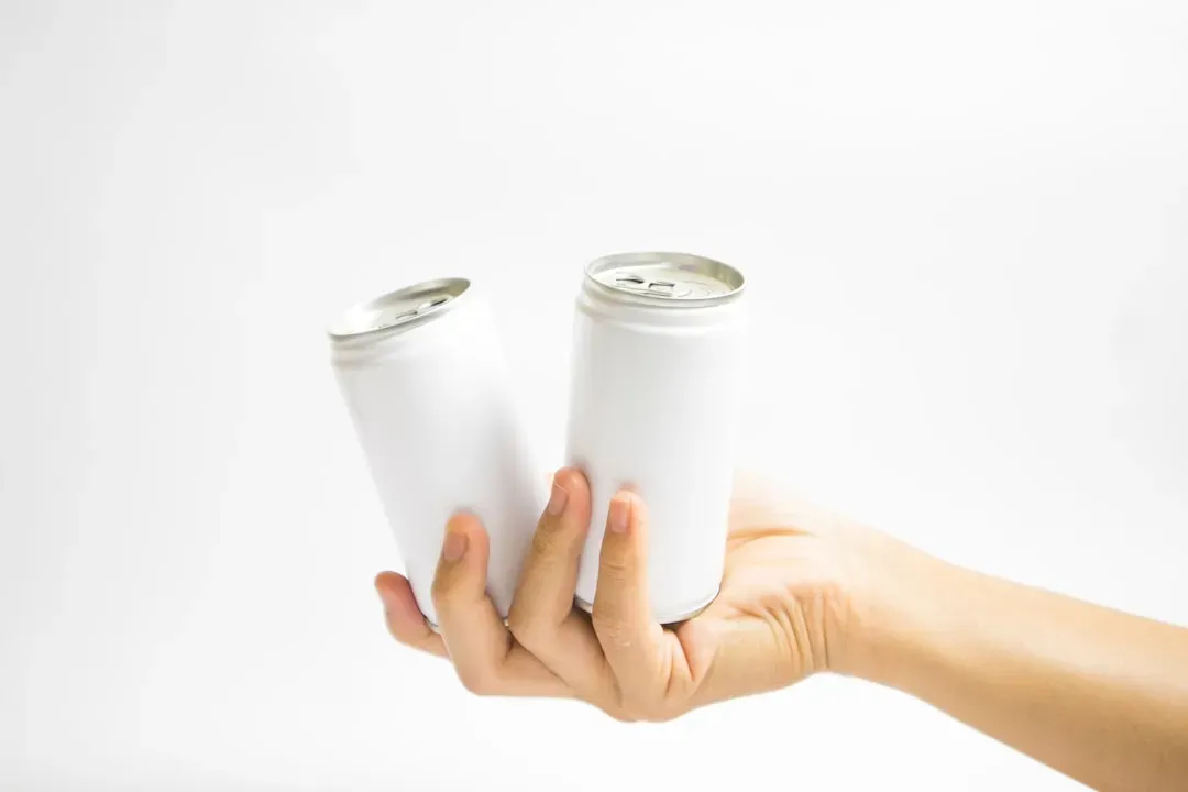 2. Bottles and Cans: The Ocean’s Aluminum Graveyard (Image Credits: Unsplash)