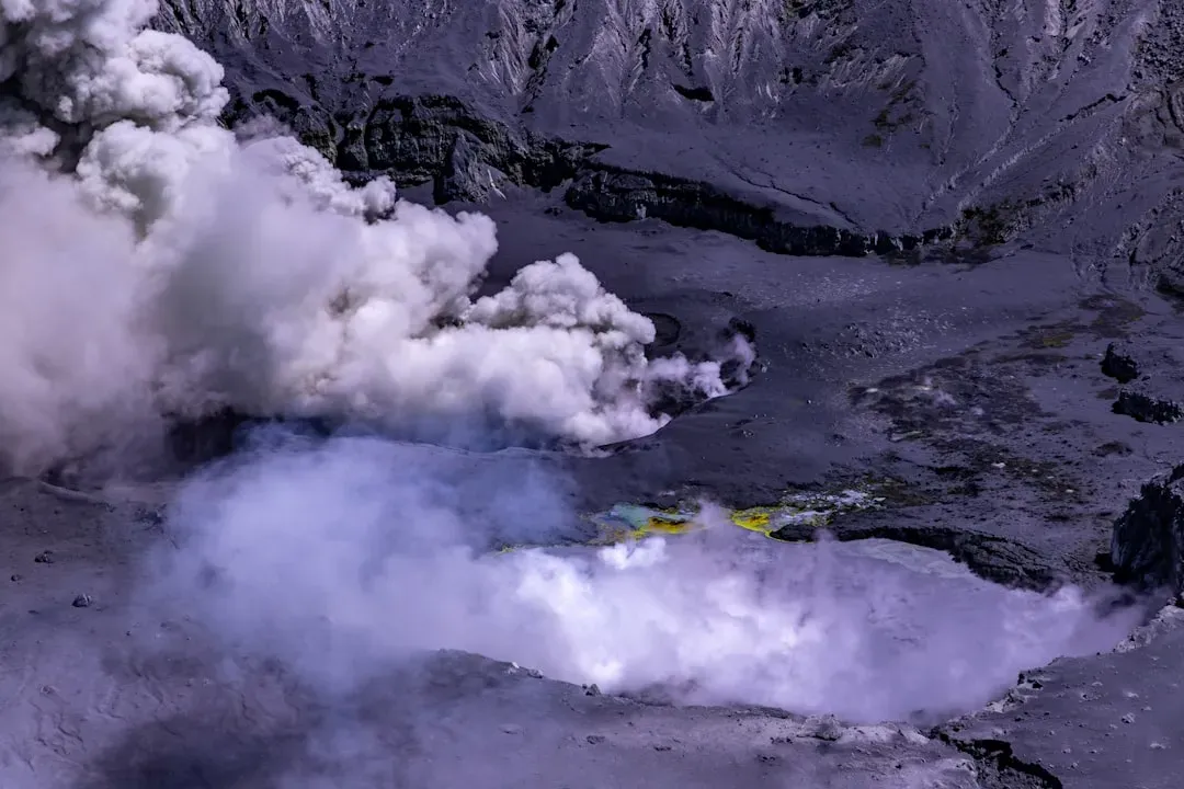7. Heat Escaping From the Core Powers Volcanoes, Plate Tectonics, and Even Mountain Building (Image Credits: Unsplash)