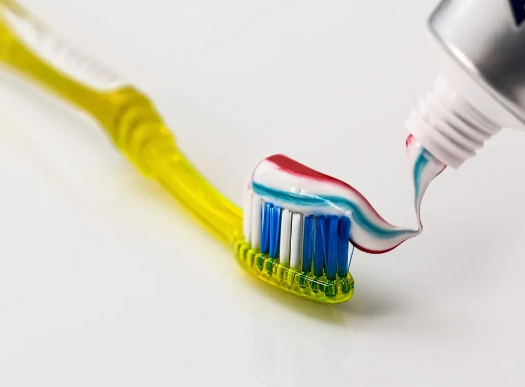 1. Toothpaste: A Daily Dose of Controlled Corrosion (Image Credits: Pixabay)