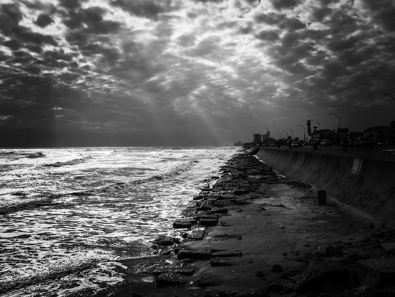 Remembering The Deadliest Hurricane And Your Role In The Next One (Image Credits: Pixabay)