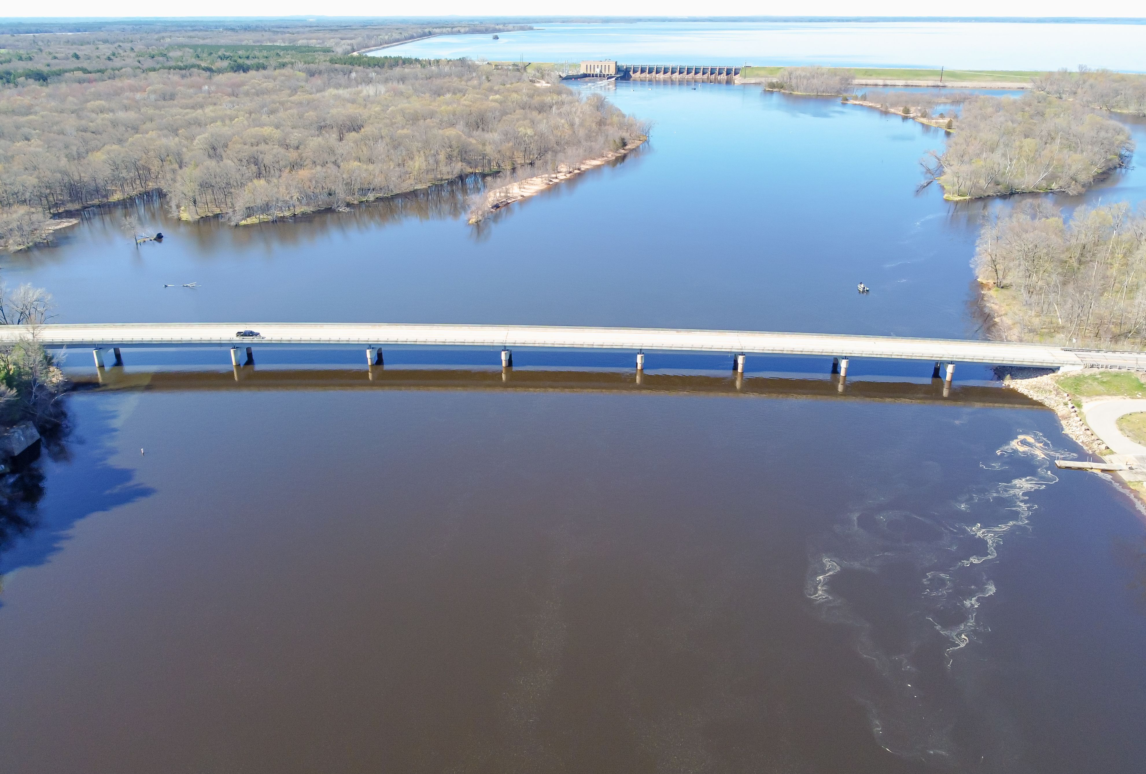 The Wisconsin River's Mysterious Past (Image Credits: Wikimedia)