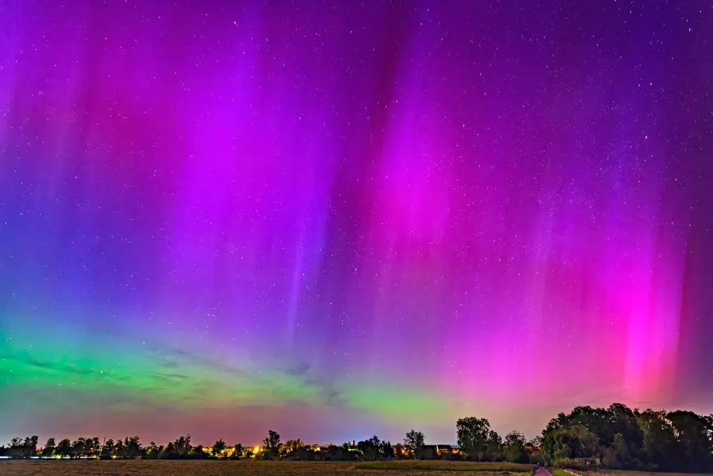 Solar Activity Reaches Down to Earth’s Climate and Technology (Image Credits: Flickr)