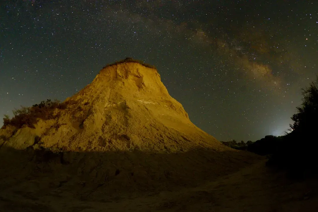 Why Grains of Sand Are a Perfect Cosmic Metaphor (Image Credits: Unsplash)