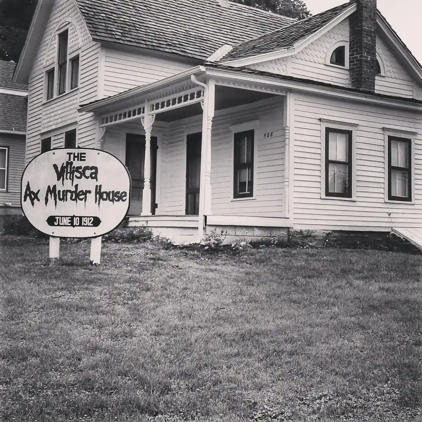 Villiska Ax Murder House, Iowa: A Crime Scene That Never Healed (Image Credits: Wikimedia)