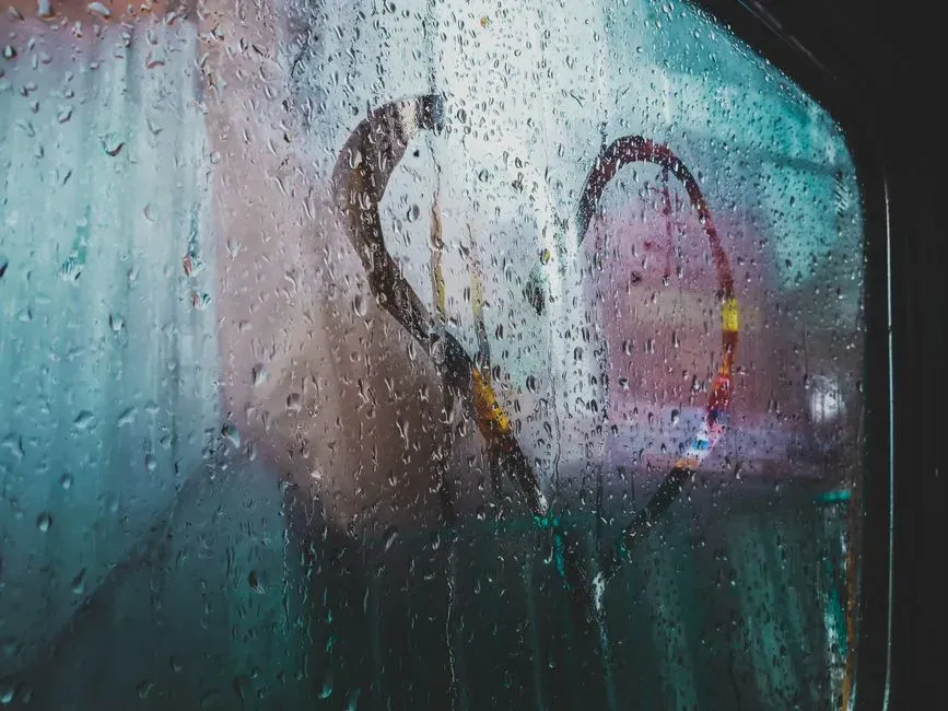Creativity, Stormy Skies, and the “Cozy Focus” Effect (Image Credits: Pexels)