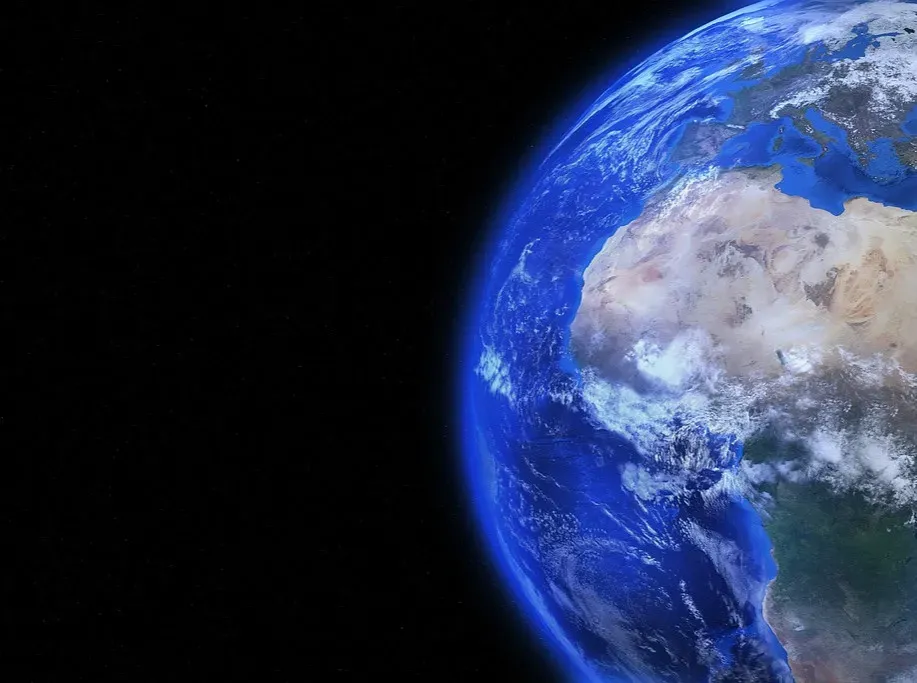 How a Churning Liquid Core Creates a Planet-Sized Magnet (Image Credits: Pixabay)