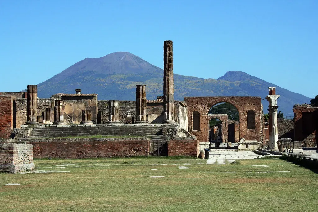 #1 - Pompeii & Herculaneum, Italy: The Gold Standard of "Gone in a Day" (photographerglen, Flickr, CC BY 2.0)
