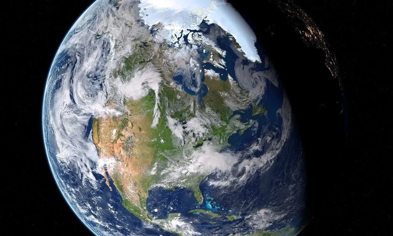 True Polar Wander: Did the Whole Earth’s Crust Suddenly Roll Over? (Image Credits: Pixabay)