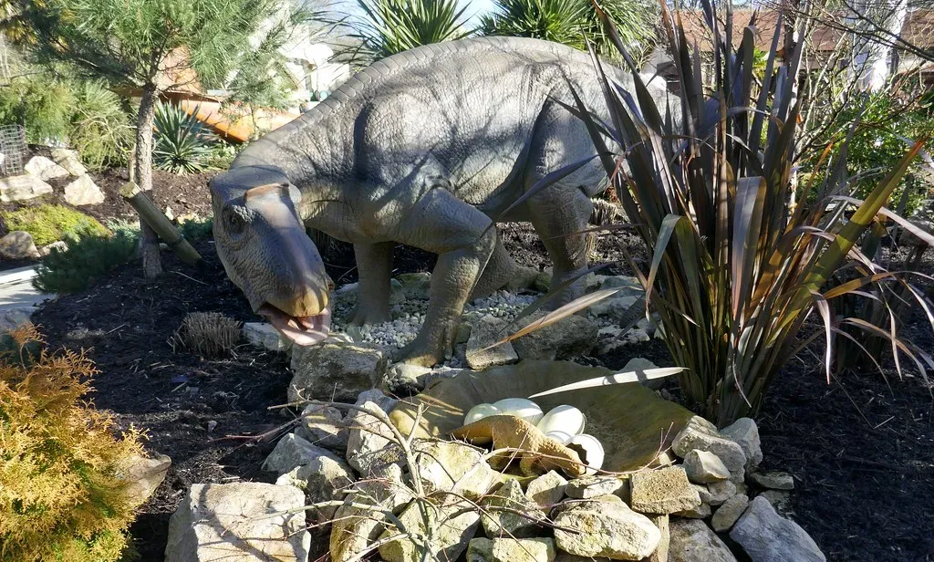 Some Dinosaurs Were Actually Devoted Parents (Image Credits: Flickr)