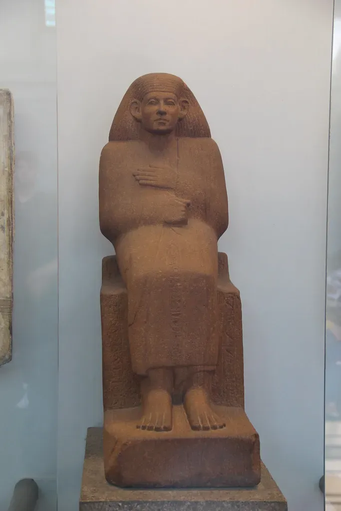 The Glass-Smooth Quartzite Statues 'Steel Can't Even Scratch' (Image Credits: Flickr)