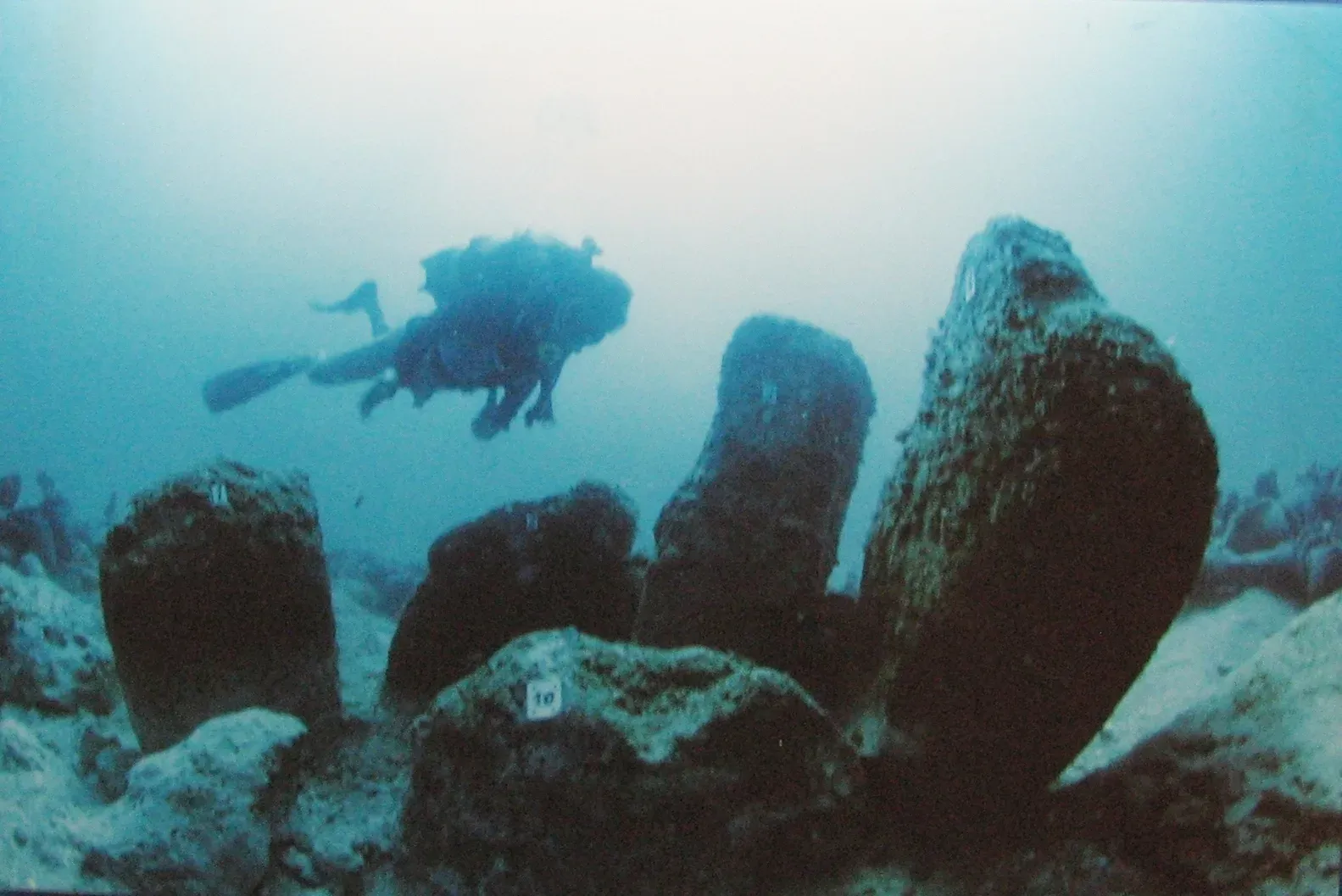 #1 - The "Temple Platform" in a Southeast Asian Lake (By Hanay, CC BY-SA 3.0)