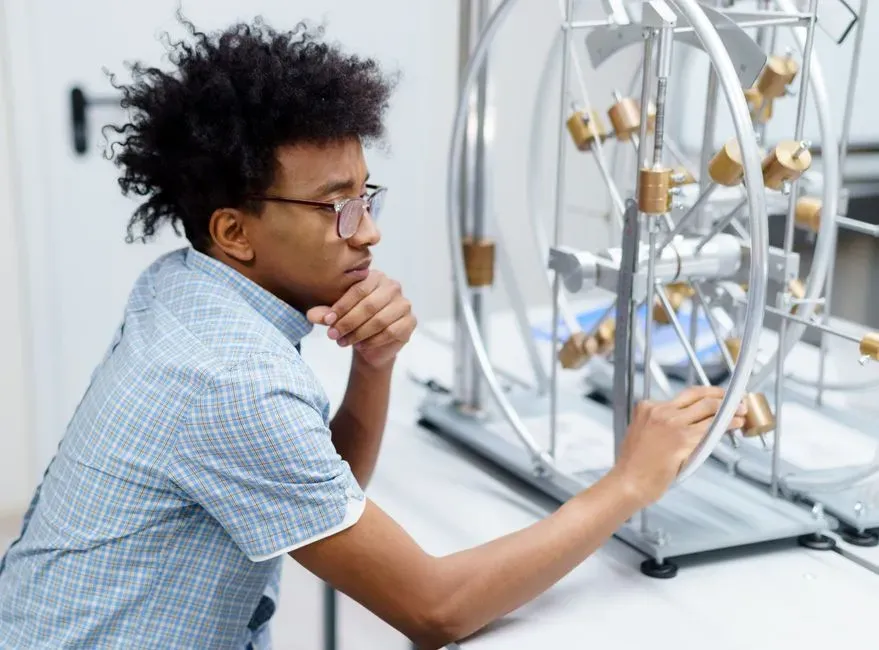 Why This Also Matters in “Ordinary” Physics, Not Just Quantum Weirdness (Image Credits: Pexels)