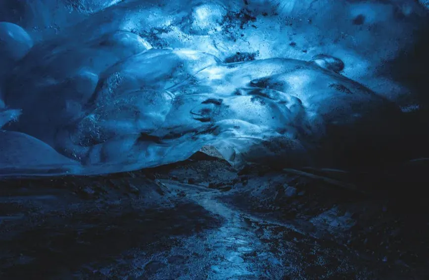 9. Mendenhall Ice Caves, USA – Blue Light Inside a Glacier (Image Credits: Pexels)