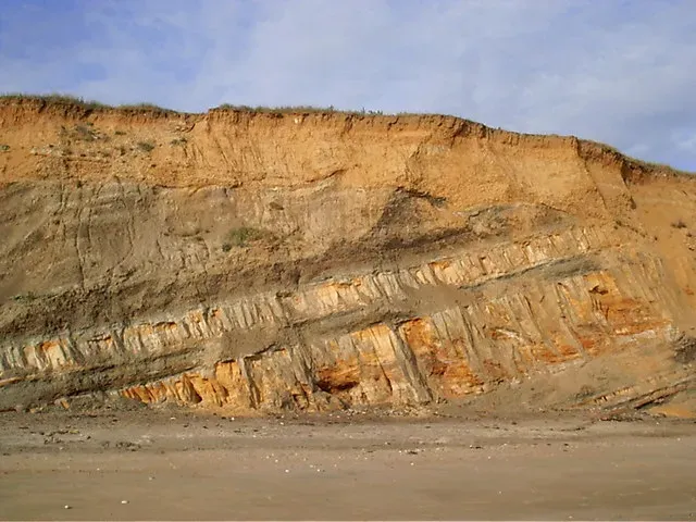 3. The Isle of Wight dinosaur that waited over 40 years (From geograph.org.uk, CC BY-SA 2.0)