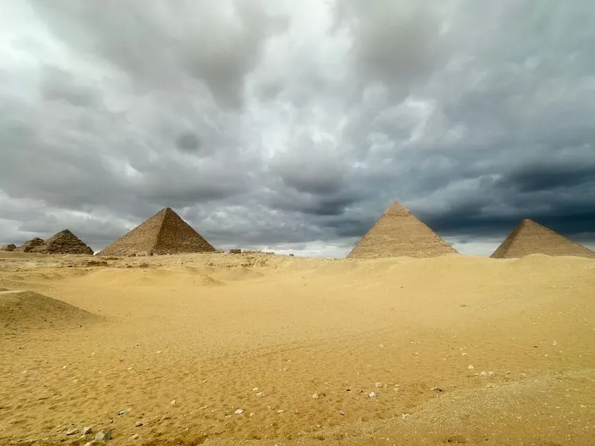5. Buried Pyramids and Tombs Detected Under Desert Sand (Image Credits: Pexels)