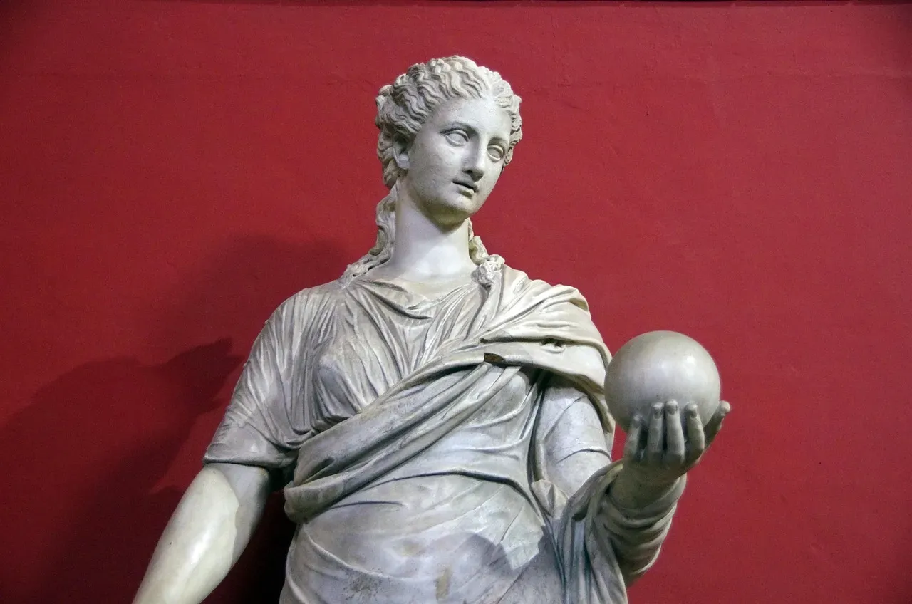 #10 - The "Ancient" Statue That's Secretly 19th-Century Plaster (Image Credits: Pixabay)