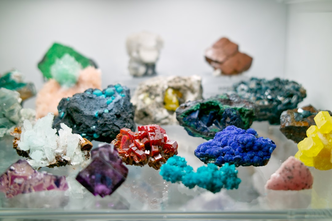 The Physics of Color in the Deep (Image Credits: Unsplash)